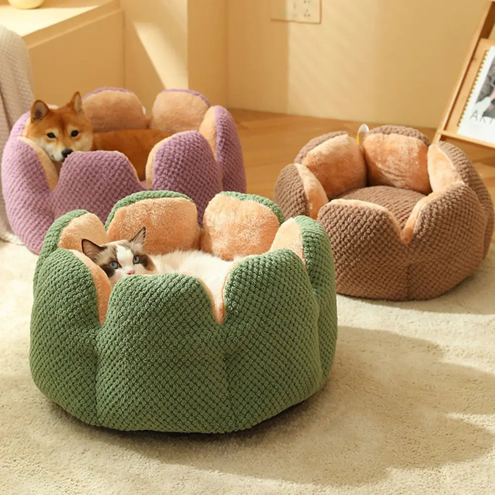 Flower-Shaped Soft Cat Bed for Small Dogs and Cats